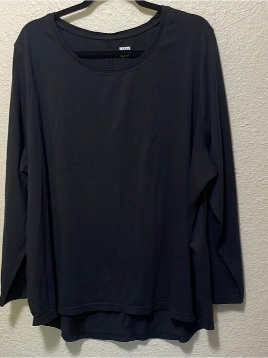 Tops - Women's Black Tee Shirt